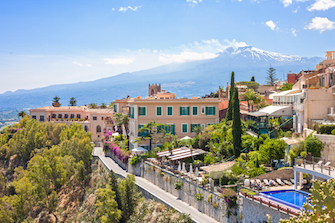 sicily holiday guide villa north northeast vulcanic islands sea beach coastline taormina acireale aeolian islands etna