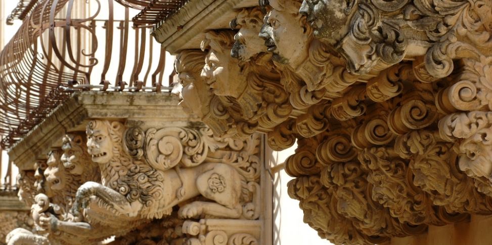 sicily guide art and culture noto baroque architecture unesco balcony sightseeing