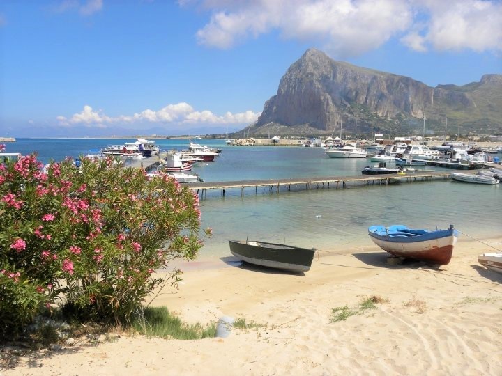 sicily area information discover san vito lo capo holiday villa seaside harbour coastline