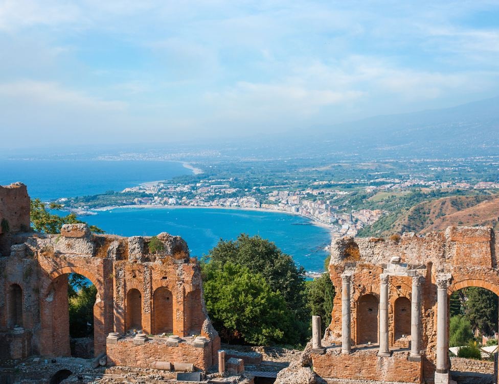 sicily guide art and culture taormina roman theatre architecture panorama etna