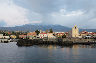 sicily discover information acireale holiday villa seaside town harbour