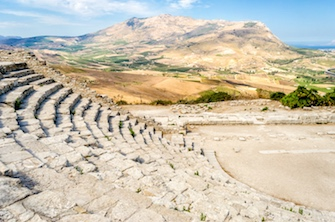 sicily area information discover menfi holiday villa theatre greek segesta