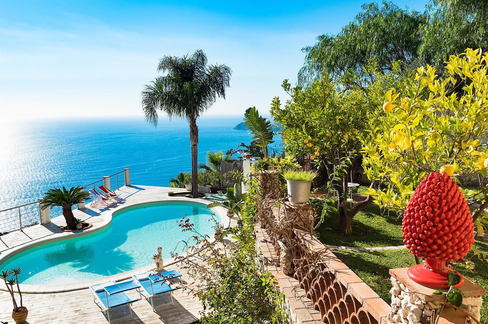 Villas_in_Sicily