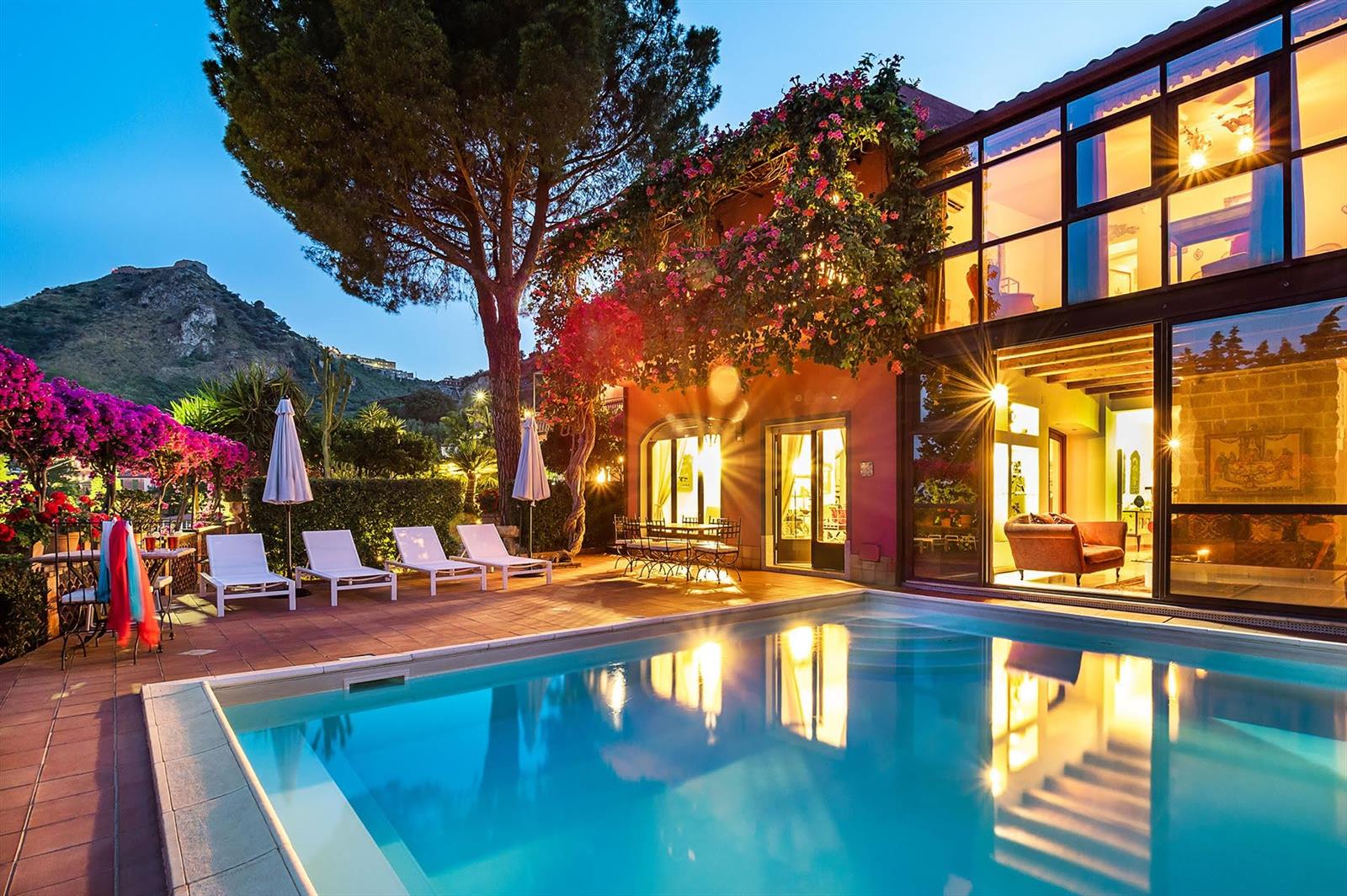 Taormina_Villas_With_Pool